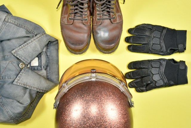Com-Sepatu Riding