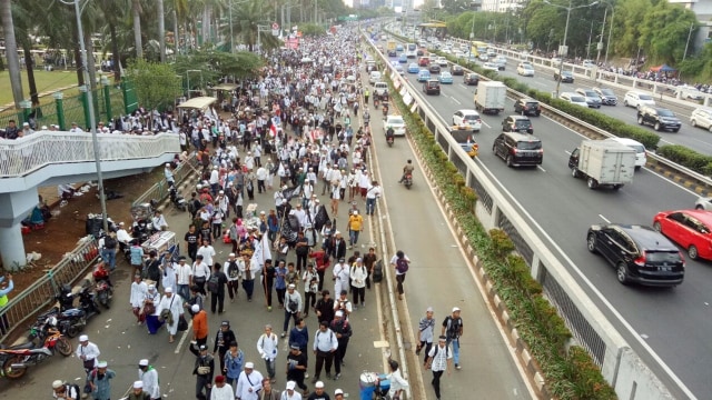 Pembubaran Massa Aksi 299 (Foto: Adim Mugni/kumparan)