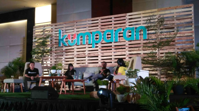Warunk UpNormal dan Kisahnya