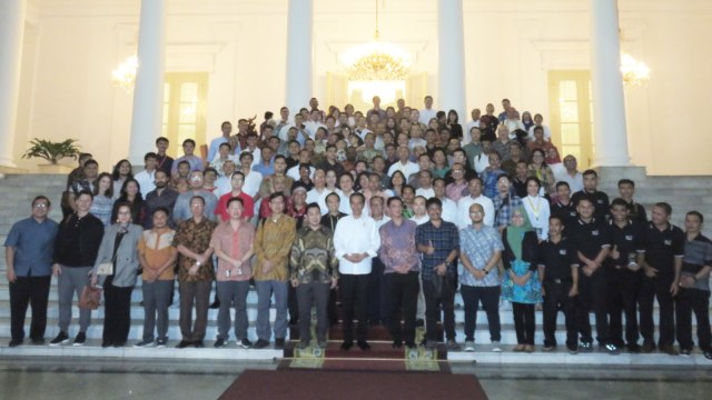 Ngopi sore bareng Jokowi di Istana Bogor (Foto: Yudhistira Amran Saleh/kumparan)