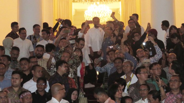 Ngopi sore bareng Jokowi di Istana Bogor (Foto: Yudhistira Amran Saleh/kumparan)