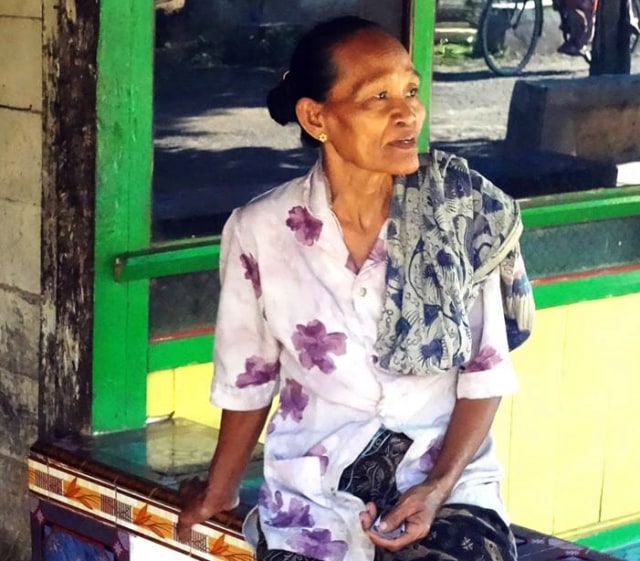 Perajin batik di Kerek, Tuban. (Foto: Fajar Ciptandi)