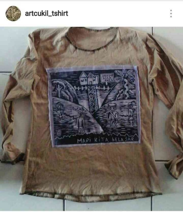  Kaos  Cukil Batik  Cap  Ala Seniman Sayang Rakyat kumparan com