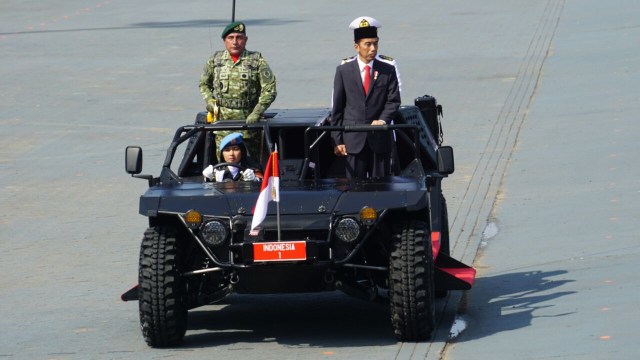 Jokowi di HUT TNI ke 72. (Foto: Aditia Noviansyah/kumparan)