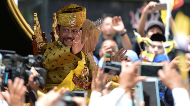 Sultan Brunei Bertahta 50 Tahun (Foto: REUTERS/Ahim Rani)