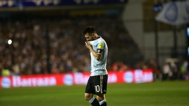 Lionel Messi usai laga melawan Peru. (Foto: Agustin Marcarian/Reuters)
