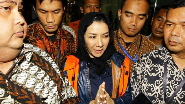 Bupati Kukar Rita Widyasari di KPK Foto: Antara/Rivan Awal Lingga