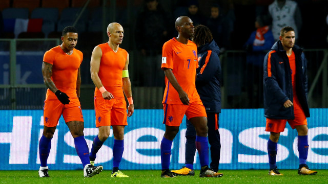 Para pemain Belanda seusai pertandingan. (Foto: REUTERS/Vasily Fedosenko)