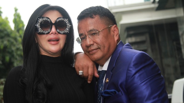 Syahrini dan Hotman Paris Hutapea (Foto: Munady)