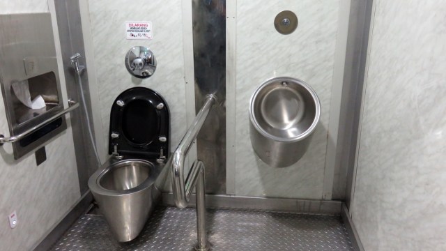 Peresmian Smart Toilet di Halte Busway Monas (Foto: Yudhistira Amran/kumparan)