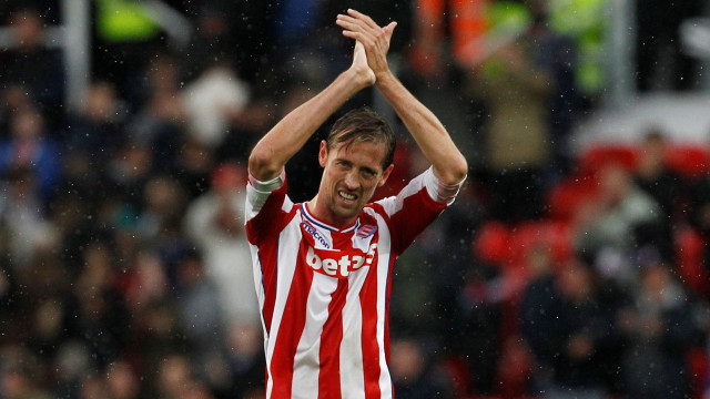 Peter Crouch masuk Guinness Book of Record. (Foto: Reuters/Craig Brough)