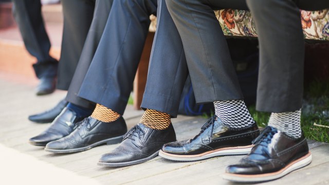 Selalu kenakan kaos kaki saat memakai sepatu (Foto: Thinkstock)