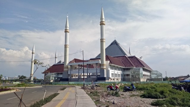 Masjid Raya KH Hasyim Asyari Jakarta (Foto: Nabilla Fatiara/kumparan)
