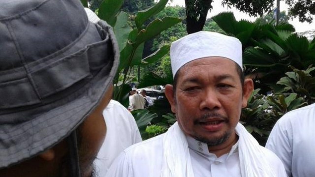 Gubernur FPI Fahrurrozi (Foto: Facebook Alim Tan)
