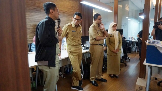 Gaya Sandiaga Uno pakai sepatu kets (Foto: Diah Harni/kumparan)