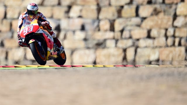 Marquez di atas lintasan Jerez. (Foto: Jose Jordan/AFP)