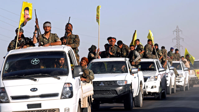 Parade tentara Syrian Democratic Forces di Raqqa (Foto: REUTERS/Rodi Said)