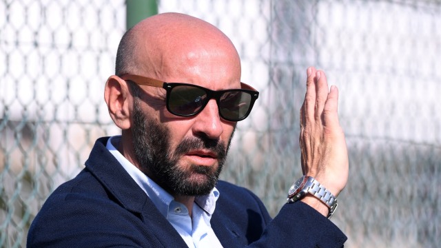 Kebijakan transfer Monchi patut dipertanyakan. Foto: Reuters/Alberto Lingria