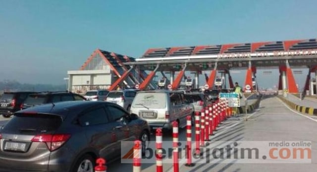 Tol Jombang - Mojokerto Mulai Terapkan Transaksi Non Tunai