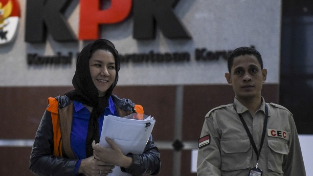 Bupati Kukar Rita Widyasari diperiksa KPK (Foto: ANTARA FOTO/Hafidz Mubarak A)