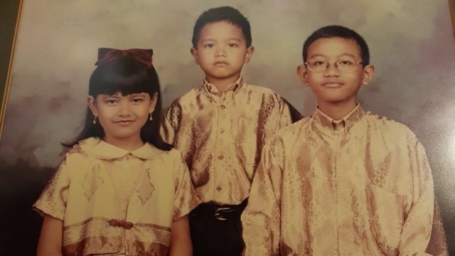 Gibran, Kahiyang dan Kaesang saat masih kecil. (Foto: Instagram/@kaesangp)