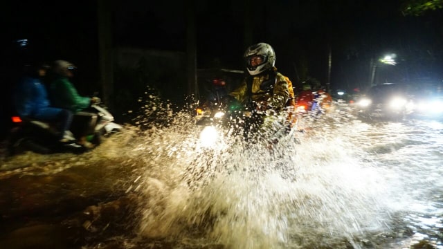 Banjir di Jakarta Selatan Foto: Aditia Noviansyah/kumparan