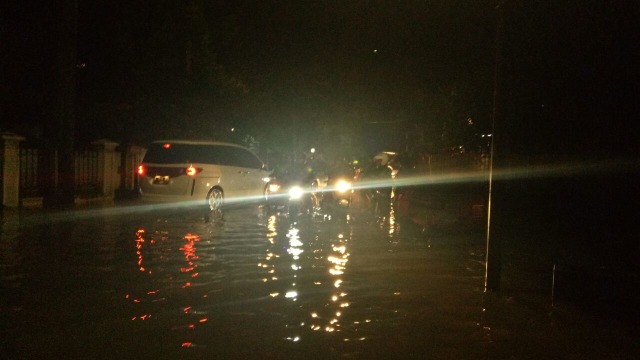 Banjir di Kemang. (Foto: Adim/kumparan)