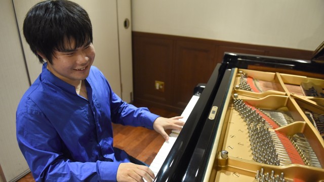 Pianis Tunanetra Nobuyuki Tsujii (Foto: Toru Yamanaka/AFP)