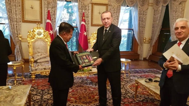 Recep Tayyip Erdogan dan Jusuf Kalla (Foto: Dok.  Jubir Wapres RI)