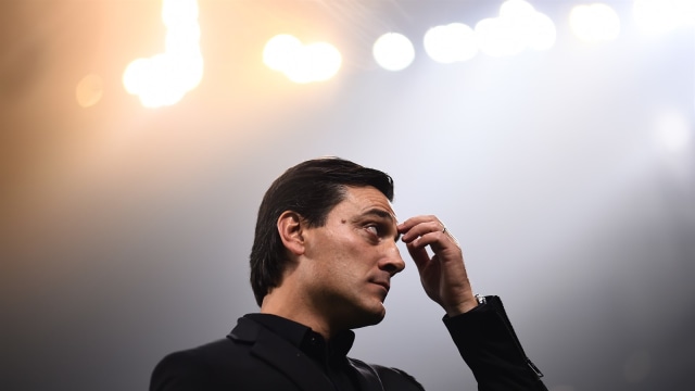 Montella sulit menemukan racikan yang pas. (Foto: Marco Bertorello/AFP)