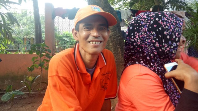 Pasukan Oranye Kelurahan Pela, Mampang (Foto: Adim Mugni/kumparan)