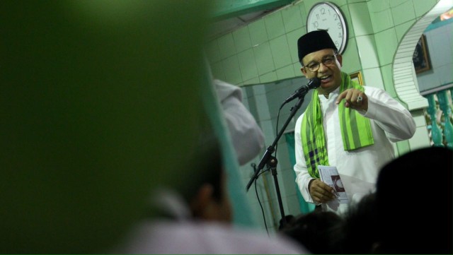 Anies hadiri hari santri di Masjid Jami Al Mansur