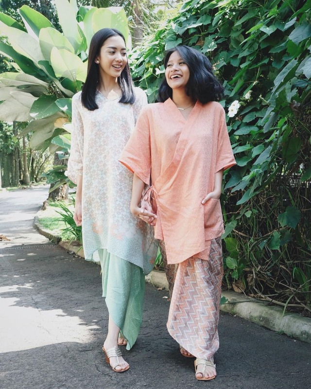 Ririn Dwi Ariyanti dan Siti Adira. (Foto: Instagram @adirakania)