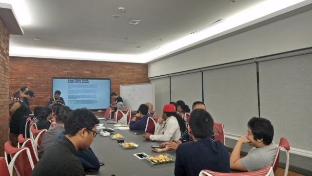Diskusi Sumpah Pemuda di Kantor Gojek  (Foto: Fadjar Hadi/kumparan)