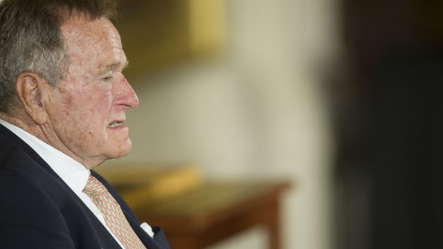 Mantan Presiden AS George H.W. Bush (Foto: JIM WATSON/AFP )
