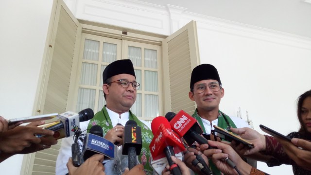 Anies Sandi di Istana Wapres (Foto: Kevin Kurnianto/kumparan)