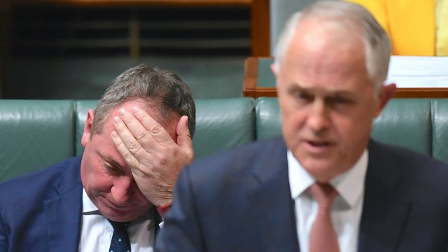 Barnaby Joyce dan Malcolm Turnbull (Foto:  AAP/Lukas Coch via Reuters)