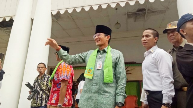 Sandiaga Uno di Pusat Kebudayaan Betawi (Foto: Nadia Jovita Injilia Riso/kumparan)