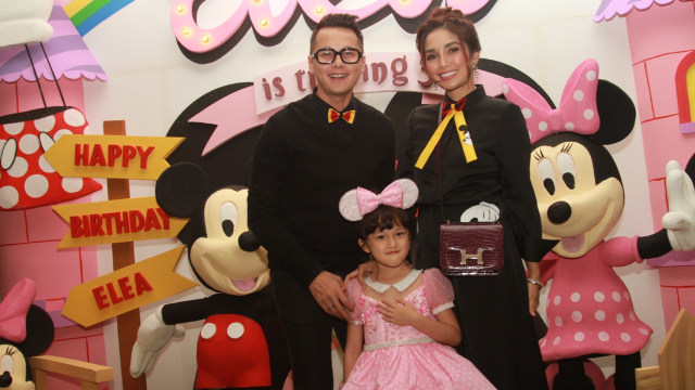 Ultah Eleanor, putri Andhika dan Ussy Sulistiawaty (Foto: Munady)