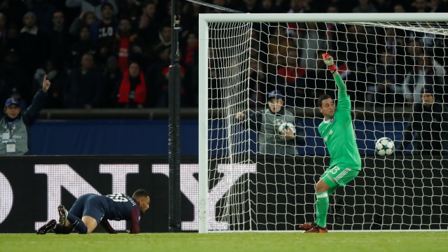 Kurzawa mencetak gol keduanya. (Foto: Reuters/Gonzalo Fuentes)