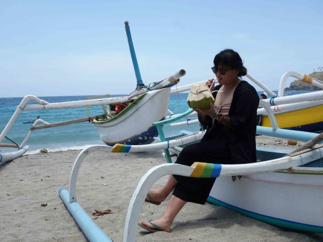 Pesona Bukit Malaka dan Pantai Nipah Lombok (3)