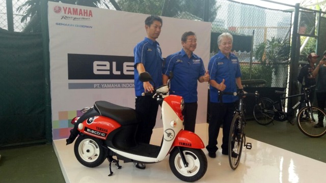 Uji coba motor listrik Yamaha (Foto: Gesit Prayogi/kumparan)