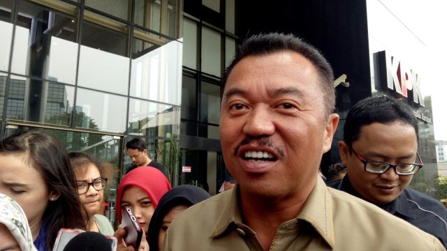 Advokat Rudi Alfonso usai diperiksa KPK. (Foto: Wahyuni Sahara/kumparan)