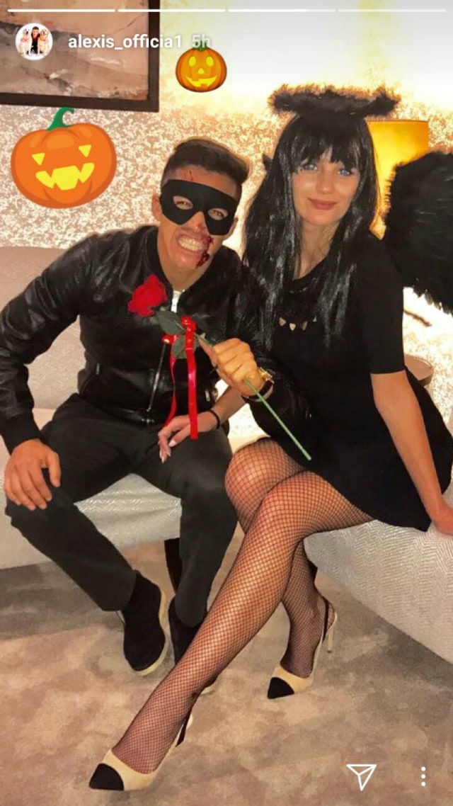 Kostum Halloween Alexis Sancez. (Foto: Instagram: Alexis Sancez)