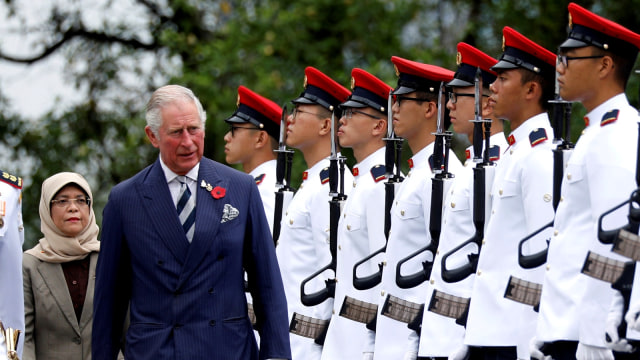 Pangeran Charles pacara di Istana di Singapura (Foto: REUTERS/Edgar Su)