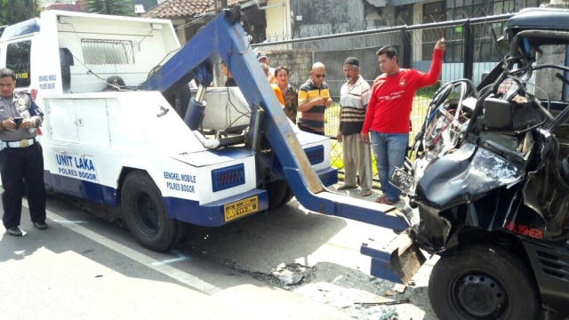 kecelakaan lalu lintas di Ciawi (Foto: Dok. Polres Bogor)