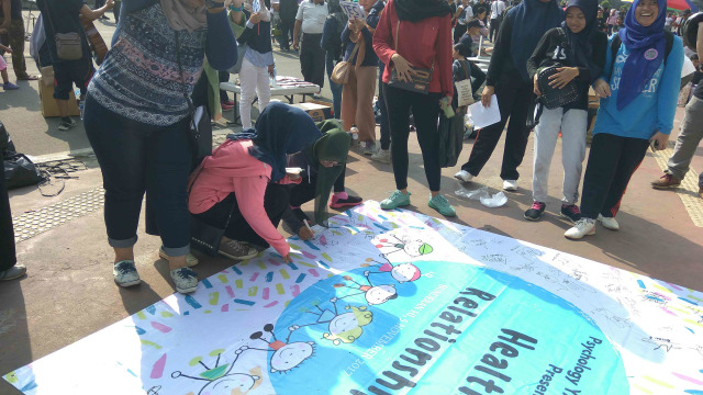 Free Hug untuk Korban Kekerasan dalam Pacaran (1)
