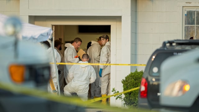 Investigasi TKP penembakan di Gereja di Texas (Foto: Reuters/Jay Janner)
