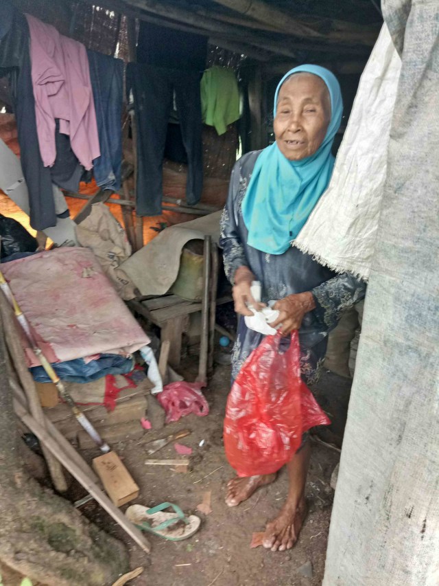 Belajar Makna Bersyukur dengan Nenek Salimah