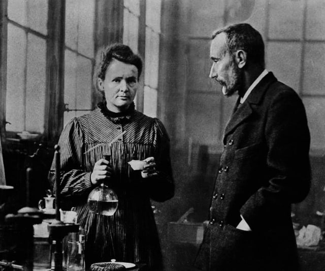 Marie dan Pierre Curie (Foto: Wikimedia Commons)
